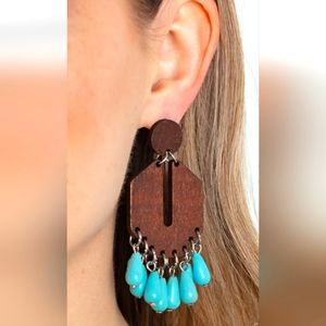 Beautiful Turquoise Western Earrings